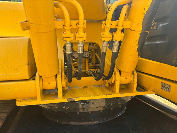 komatsu-pc200-lc-6le-image-59