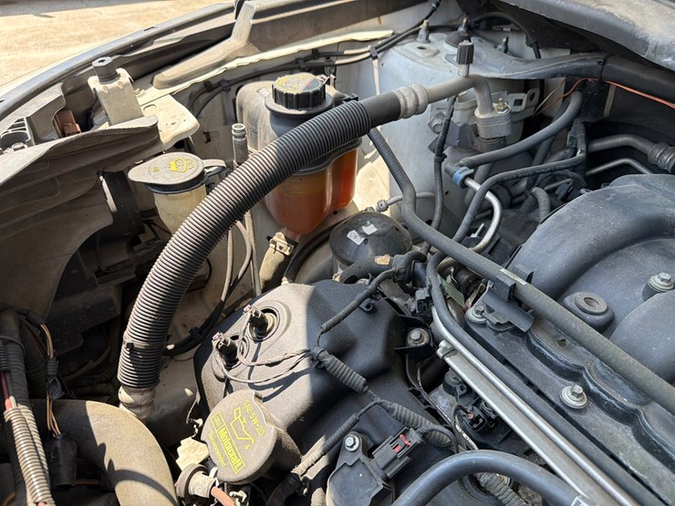 2012-ford-explorer-image-57