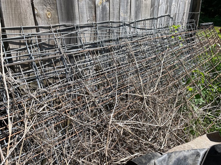 #7141-•-several-galvanized-livestock-panels-image-3