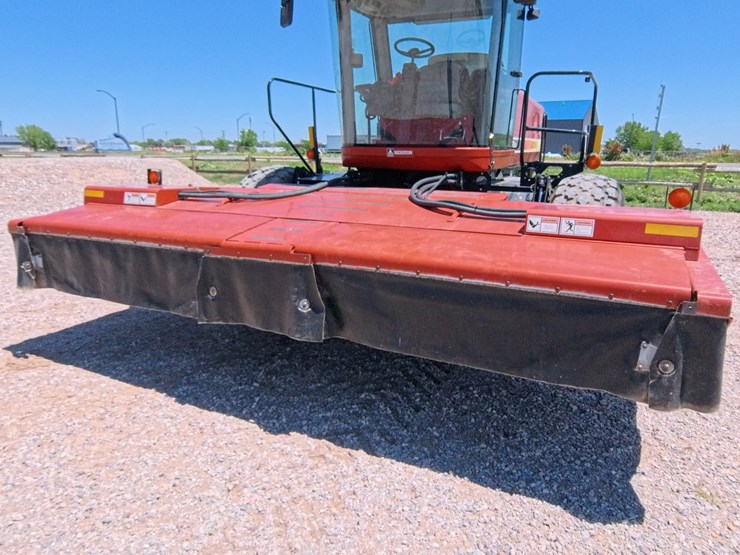 hesston-8550s-image-12