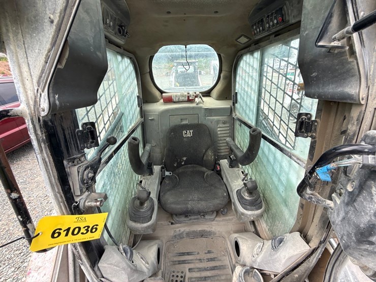 caterpillar-262c-image-42