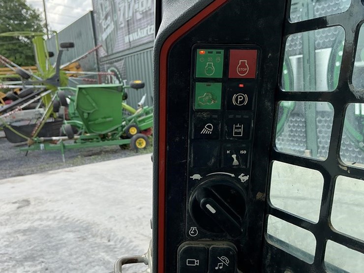 2023-bobcat-t76-image-12