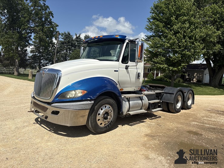 2012-international-prostar-image-1