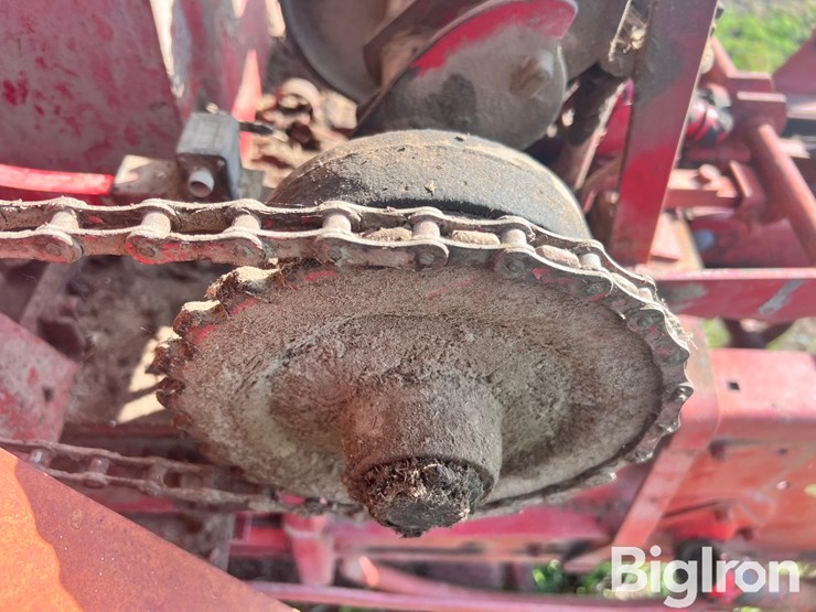 new-holland-271-image-14