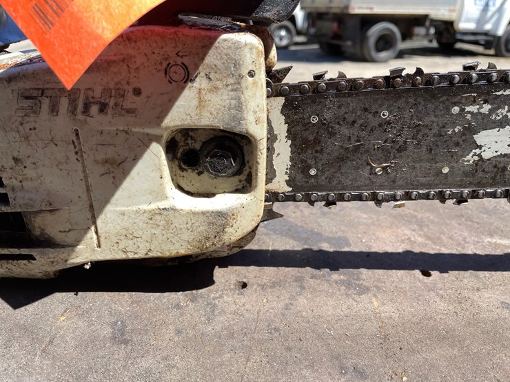 #7184-•-stihl-ms201-tc-chainsaw-image-9