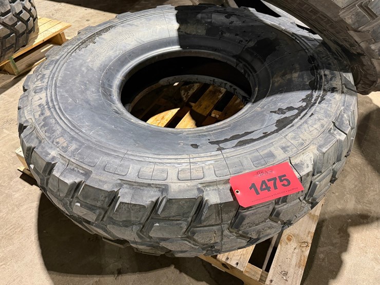 #1475-•-unused-michelin-14.00-20-tire-image-3