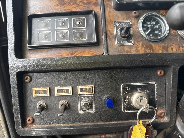1989-kenworth-t600a-image-68
