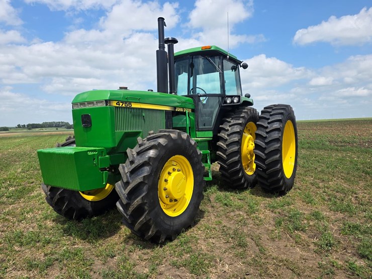 john-deere-4755-image-1