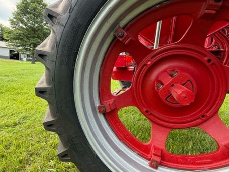 1945-farmall-m-image-19