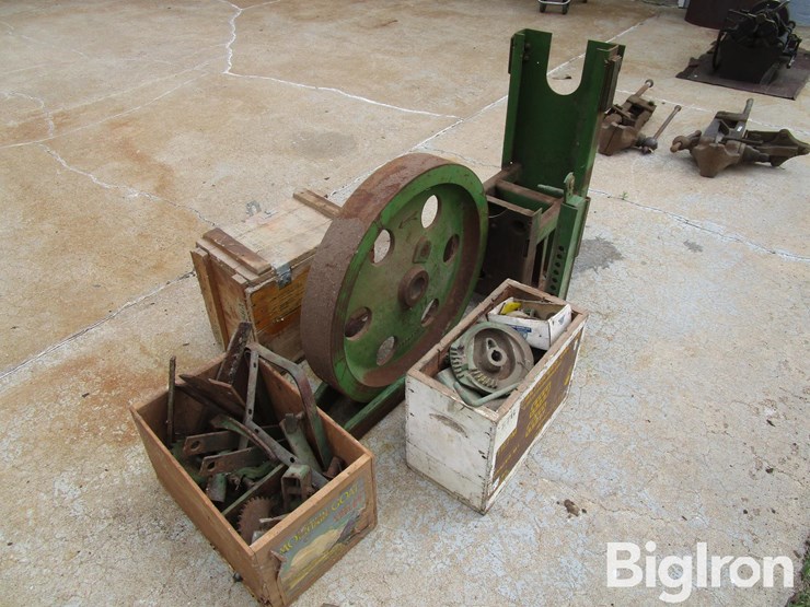 john-deere-14t-image-5