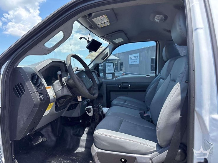 2016-ford-f550-image-7