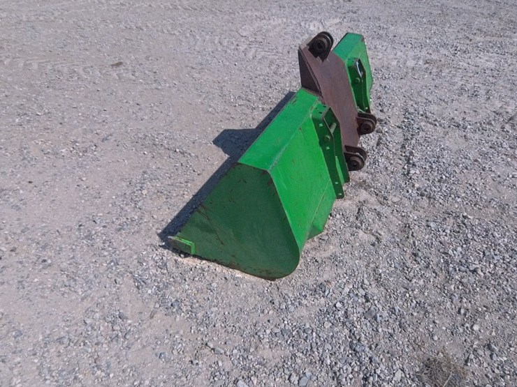 #2051-•-8ft-john-deere-bucket-with-excavator-attachment-image-1