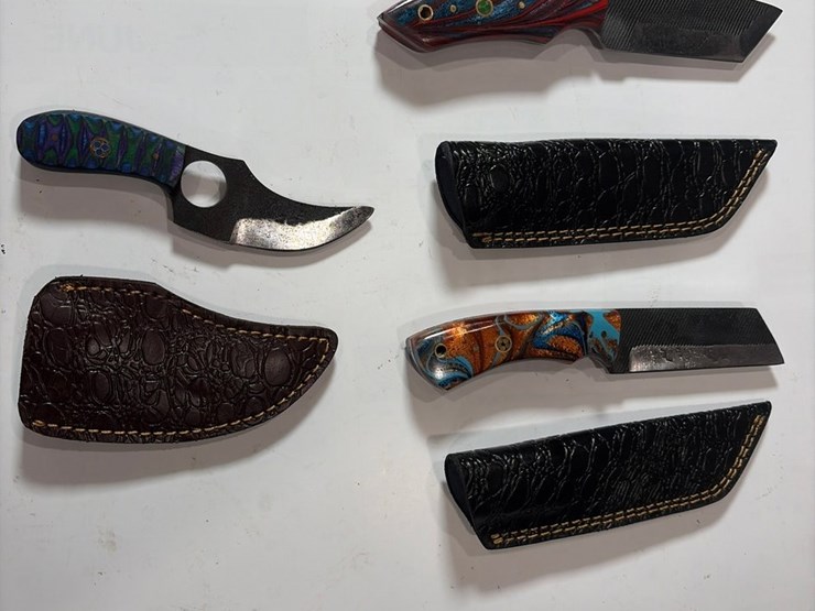 #5912-•-(8)-unused-knives-image-4