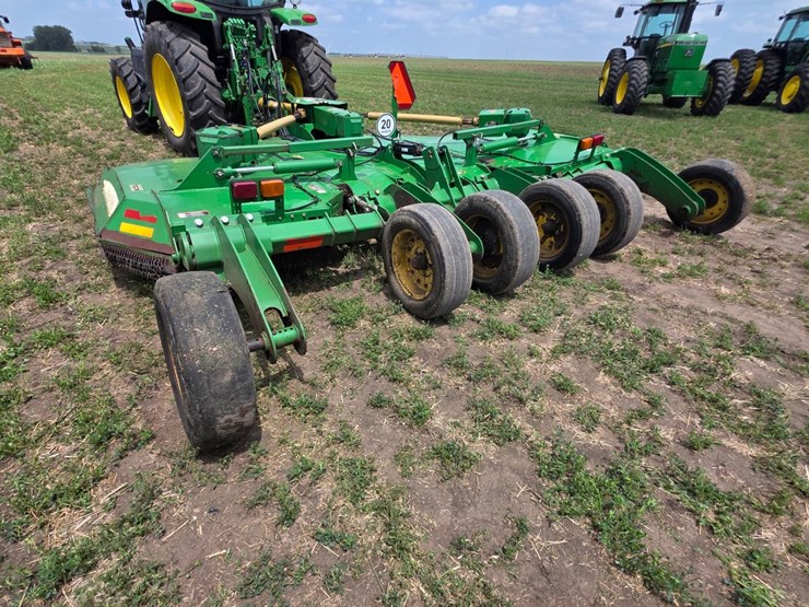 john-deere-r15-image-5