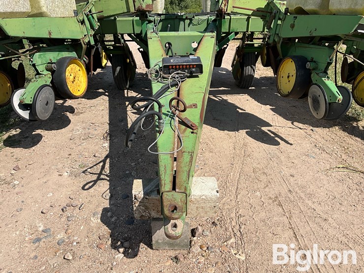 john-deere-7000-image-9