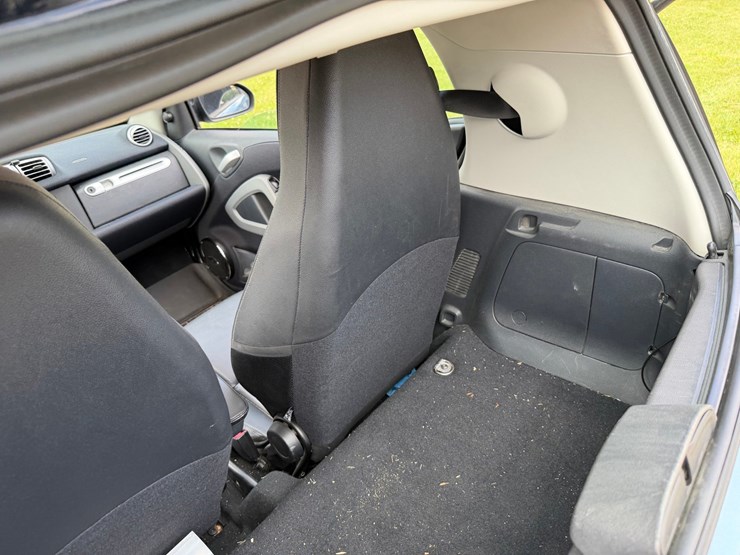 #1488-•-2012-smart-fortwo-passion-coupe-image-35