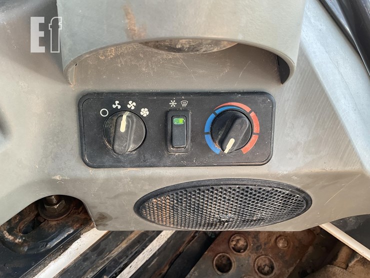 2018-bobcat-s570-image-12