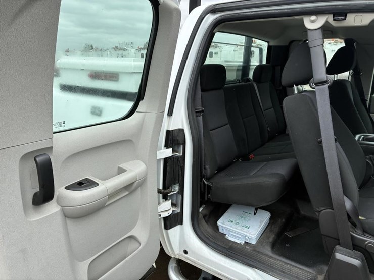 2012-gmc-sierra-2500-image-16