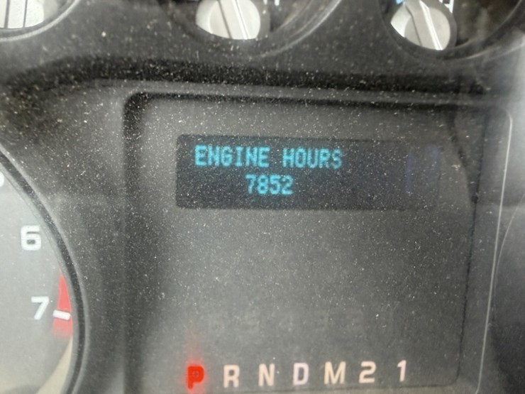 2014-ford-f350-sd-image-28