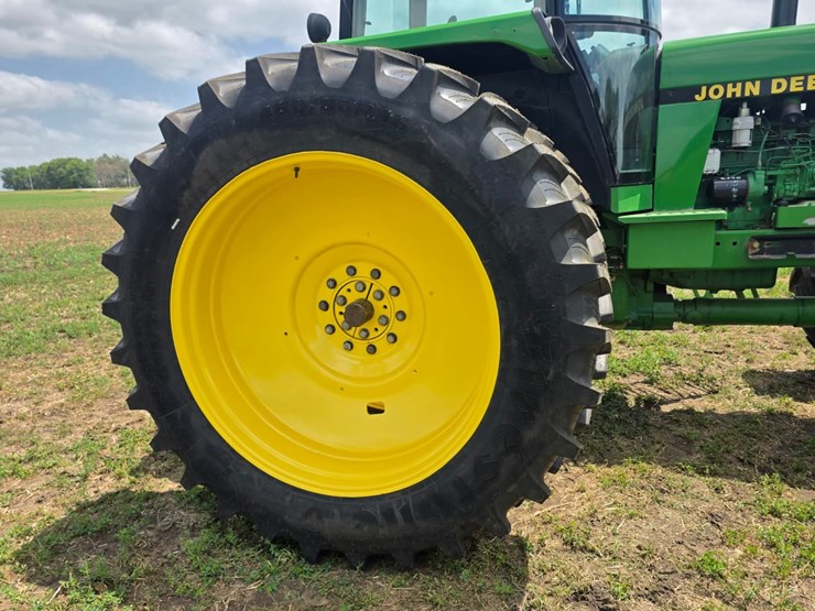 john-deere-4755-image-41