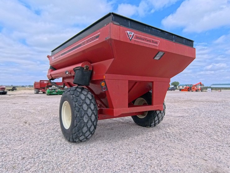 united-farm-tools-760-image-3