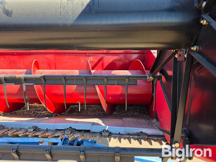 2011-case-ih-3020-image-13