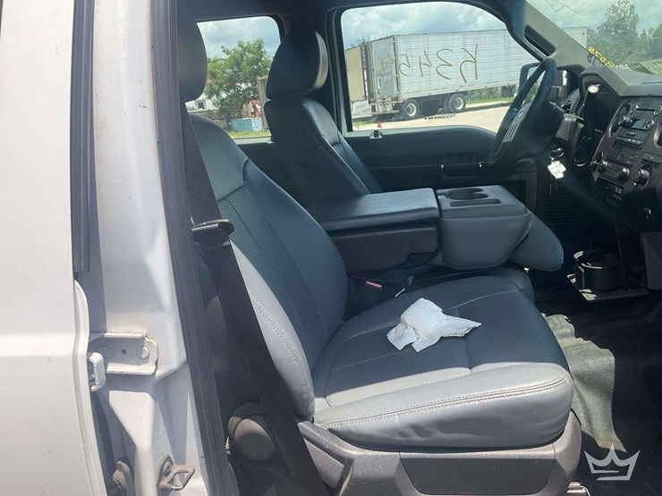 2016-ford-f350-image-32