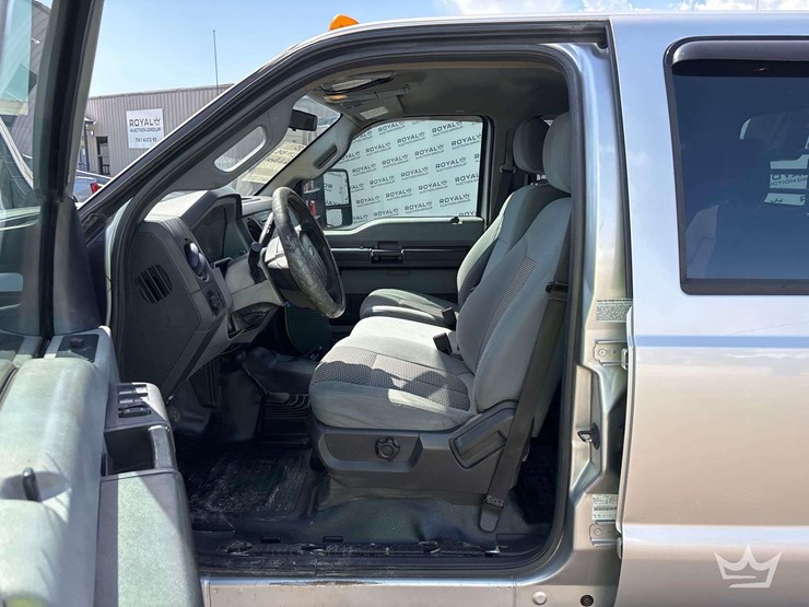 2011-ford-f350-image-16