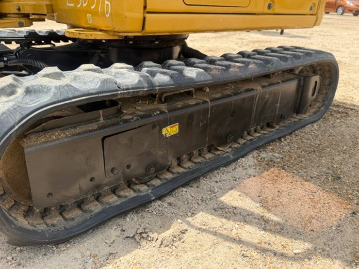 caterpillar-301.8-image-26