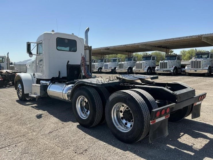 2001-peterbilt-379-image-6