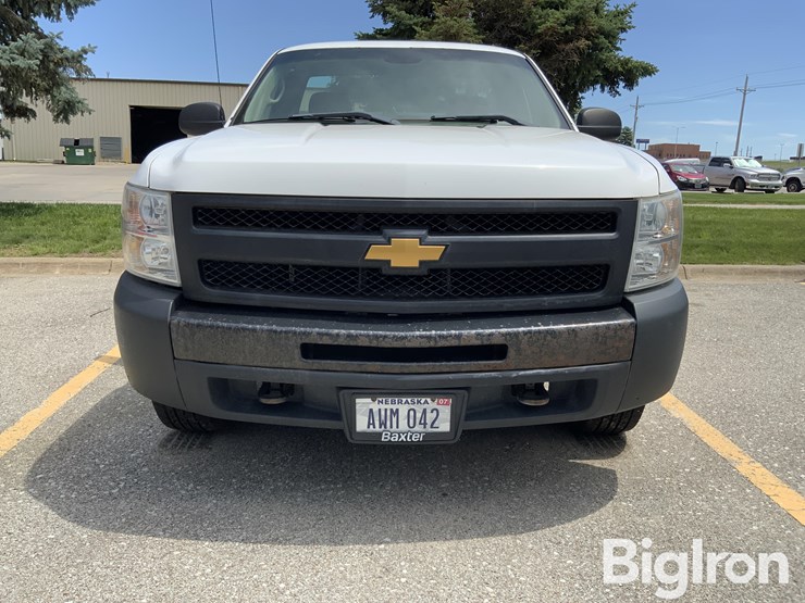 2013-chevrolet-silverado-1500-image-2
