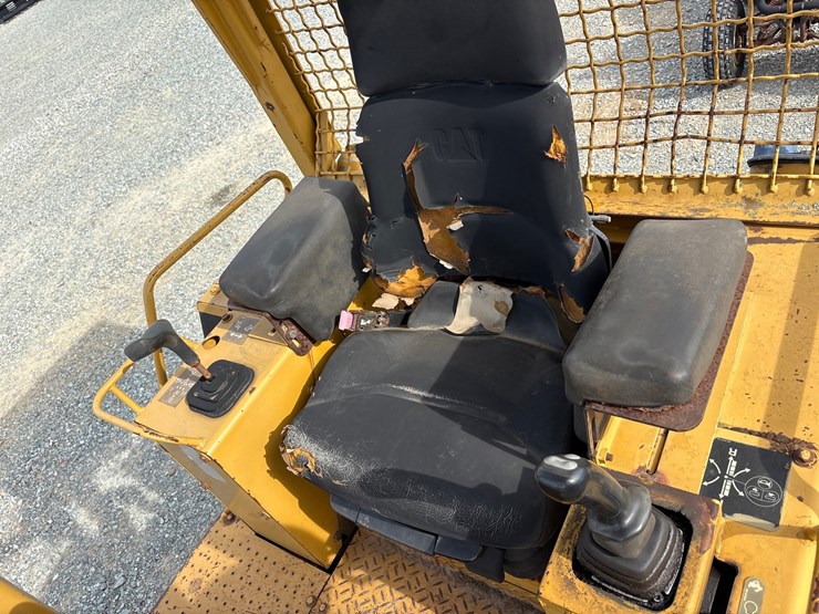 caterpillar-d3c-xl-image-35