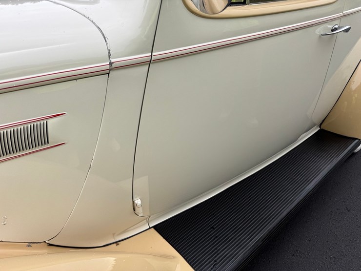 #1372-•-1937-packard-115-c-coupe-image-15