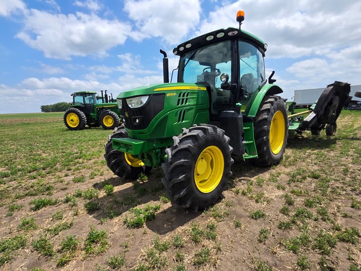 john-deere-6120r-image-2