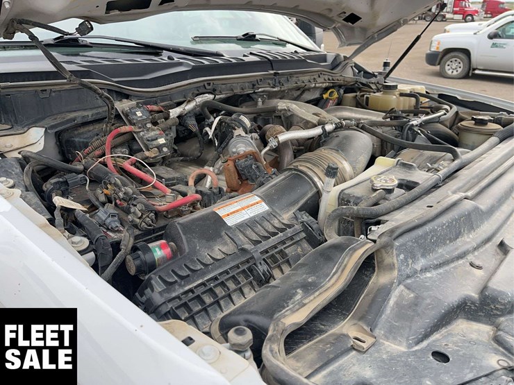 2021-ford-f550-image-25