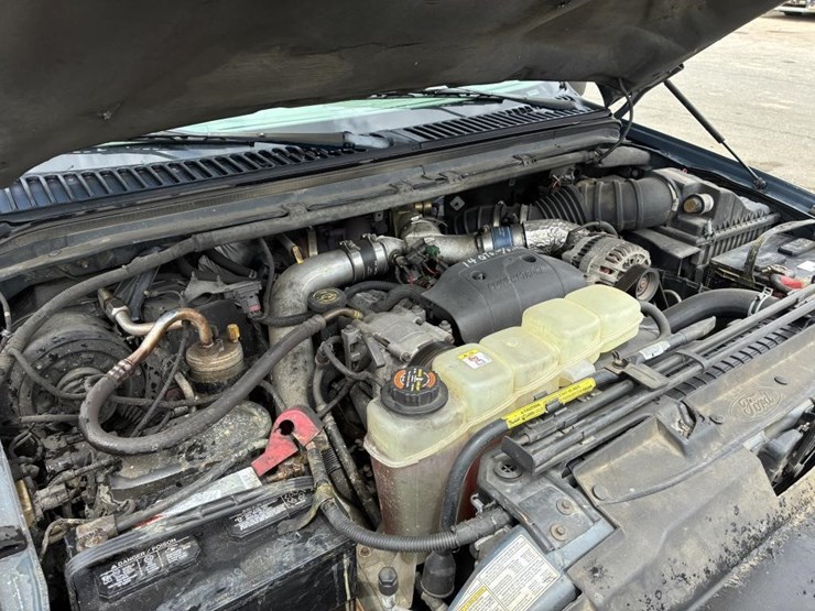 2000-ford-excursion-image-8
