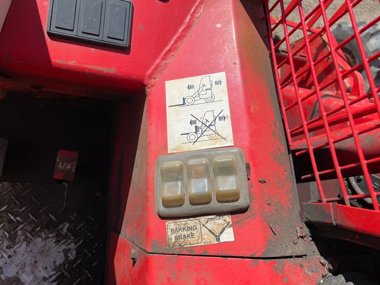 #6053-•-manitou-piggyback-forklift-image-21