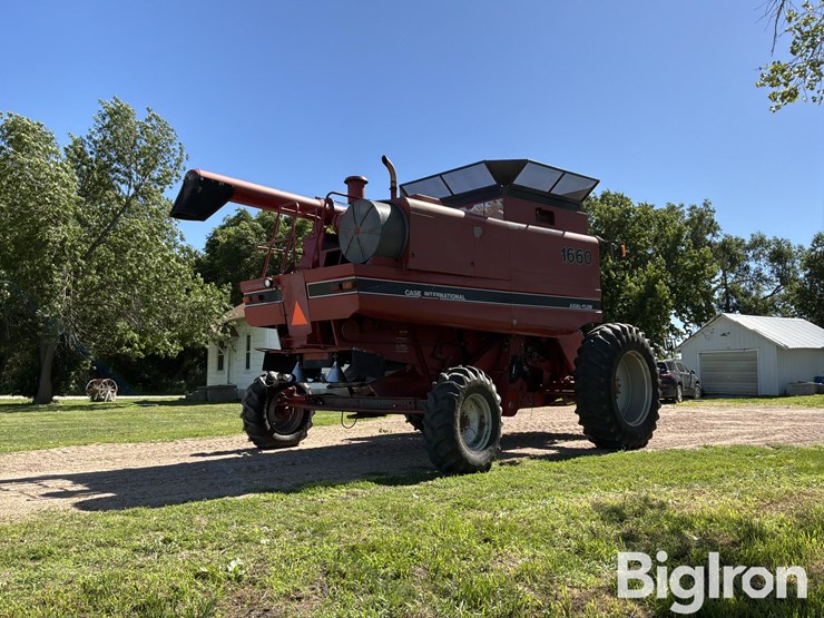 1989-case-ih-1660-image-5