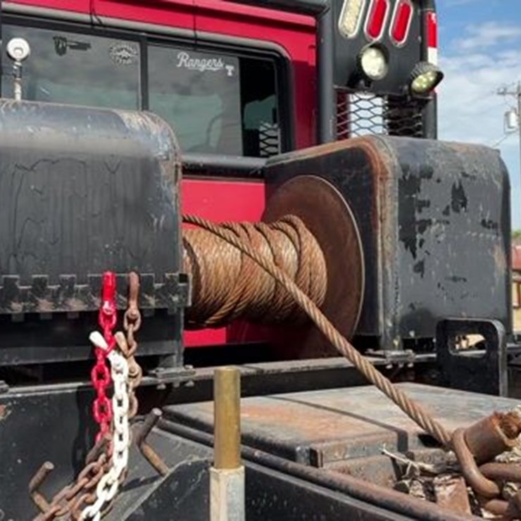 2009 MACK GRANITE T/A DAYCAB WINCH BED TRUCK