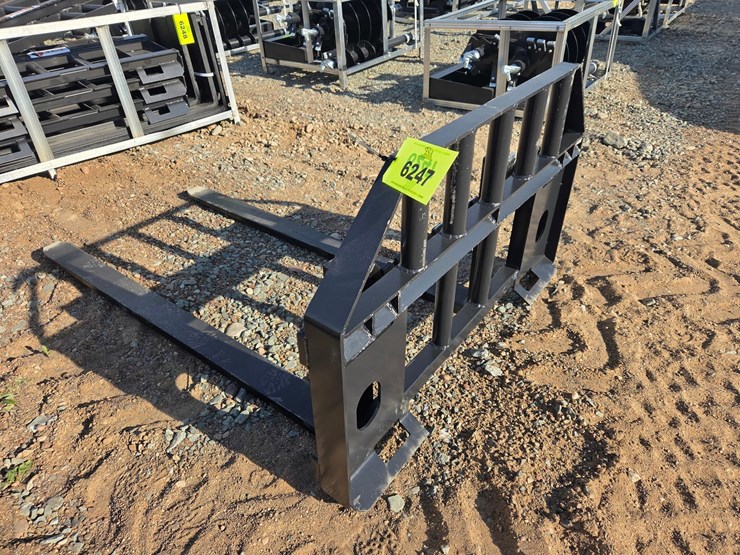 #6880-•-approx.-60"-unused-jct-skid-steer-pallet-forks-image-2