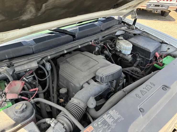 2011-chevrolet-2500hd-image-7