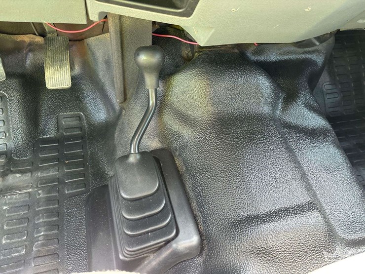 2011-ford-f350-image-22