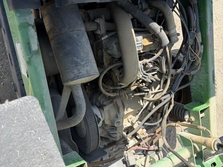 john-deere-gator-image-7
