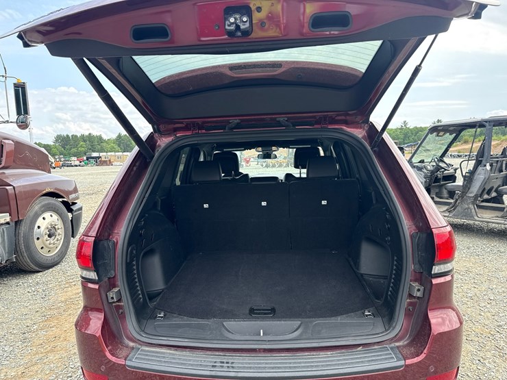 2021-jeep-grand-cherokee-image-38