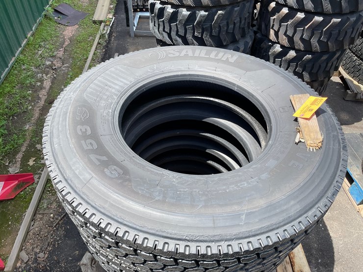 #6522-•-set-of-(4)-semi-tires-image-5