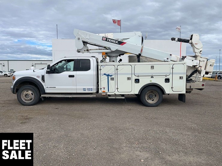 2021-ford-f550-image-6