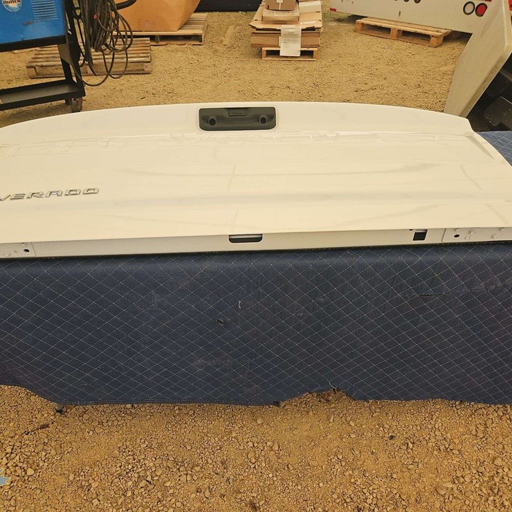 Chevrolet Silverado 4TH Generation Tailgate
