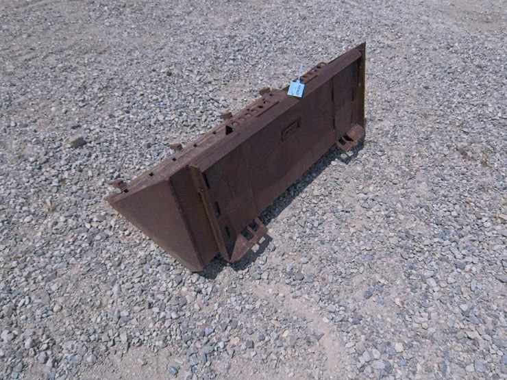 #2054-•-53-inch-skid-steer-quick-attach-tooth-bucket-image-2