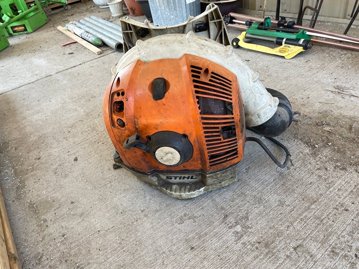 #7183-•-stihl-gas-powered-backpack-blower-image-4