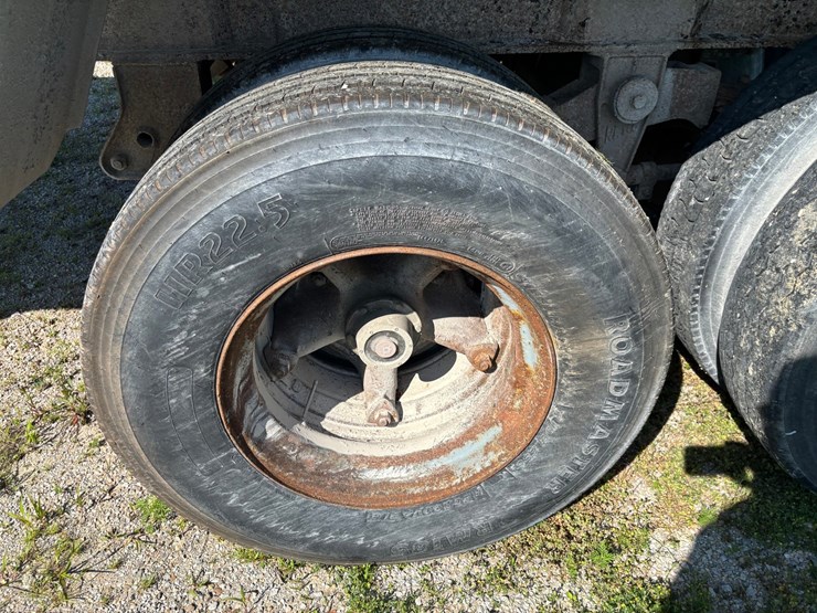#2216-•-1978-montone-28'-end-dump-semi-trailer-image-69